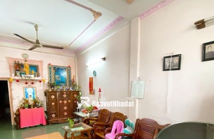 BÁN NHÀ 4 LẦU MẶT TIỀN CHỢ NHỊ THIÊN ĐƯỜNG